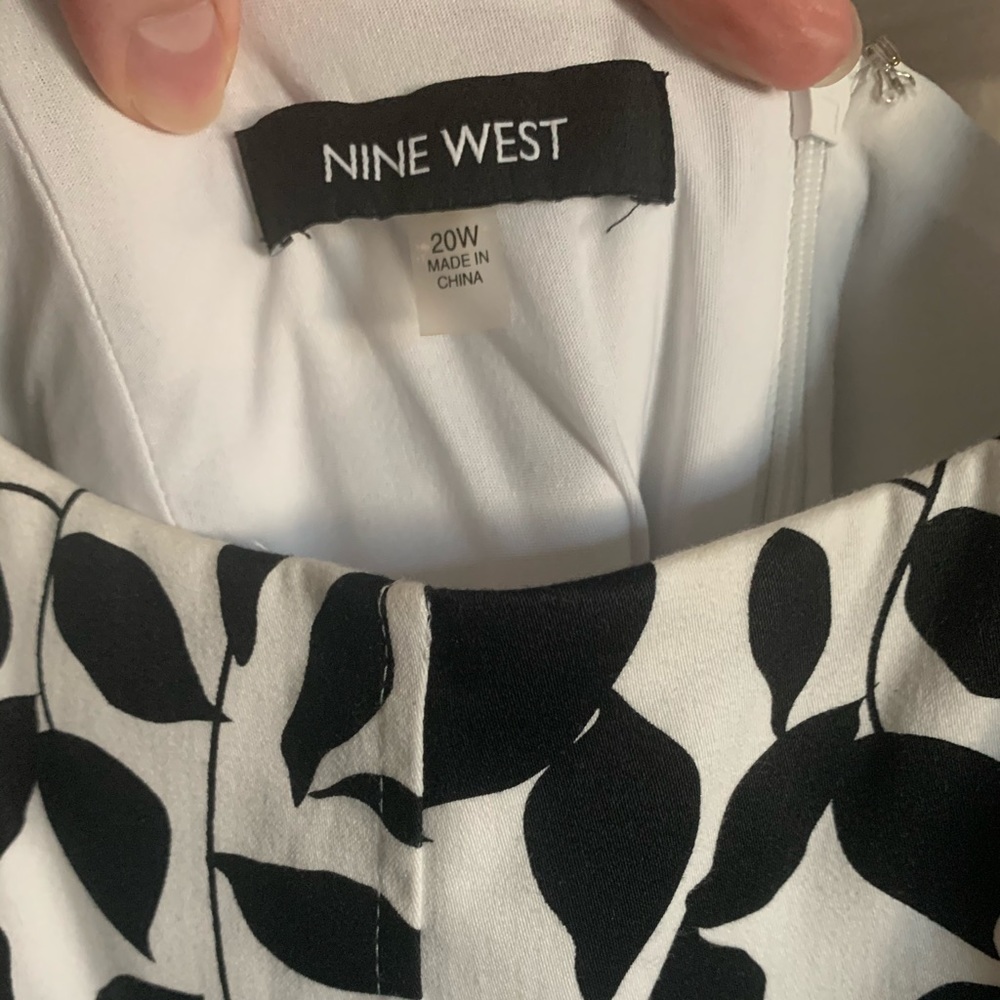 Nine West floral dress w/ yellow flowers size 20w - Picture 4 of 4